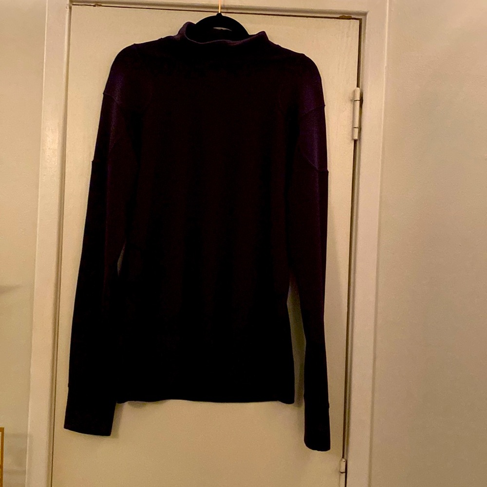 Men’s large Mountain Hardwear ribbed sweater